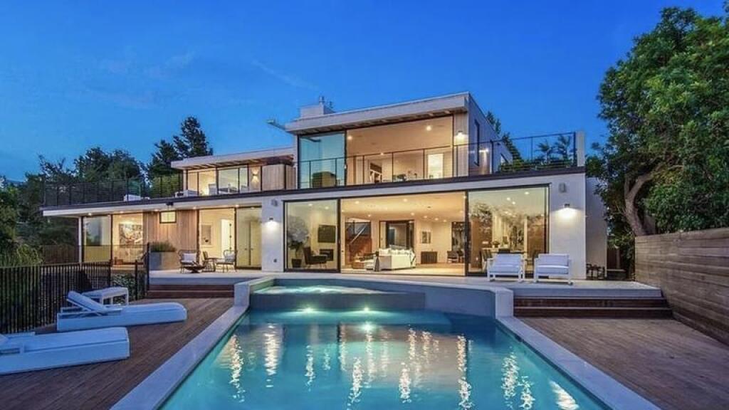 Takto vyzerá sídlo austrálskeho pretekára v Beverly Hills.