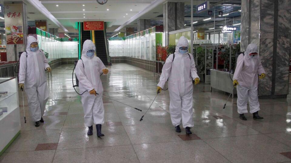 Svetová zdravotnícka organizácia (WHO) poslala do Severnej Kórey (KĽDR) z čínskeho prístavu Ta-lien zdravotnícky materiál na podporu boja s koronavírusom