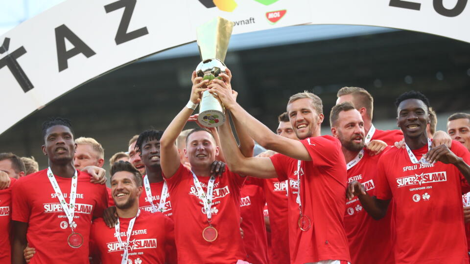 Futbalisti Spartaka Trnava nezískali česko-slovenský Superpohár. V sobotňajšom úvodnom súťažnom stretnutí novej sezóny prehrali v domácom prostredí so Slaviou Praha 0:3.