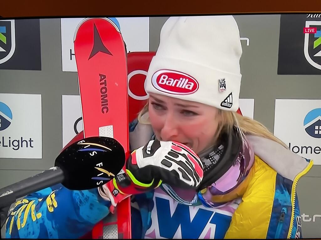 Mikaela začala odrazu plakať.