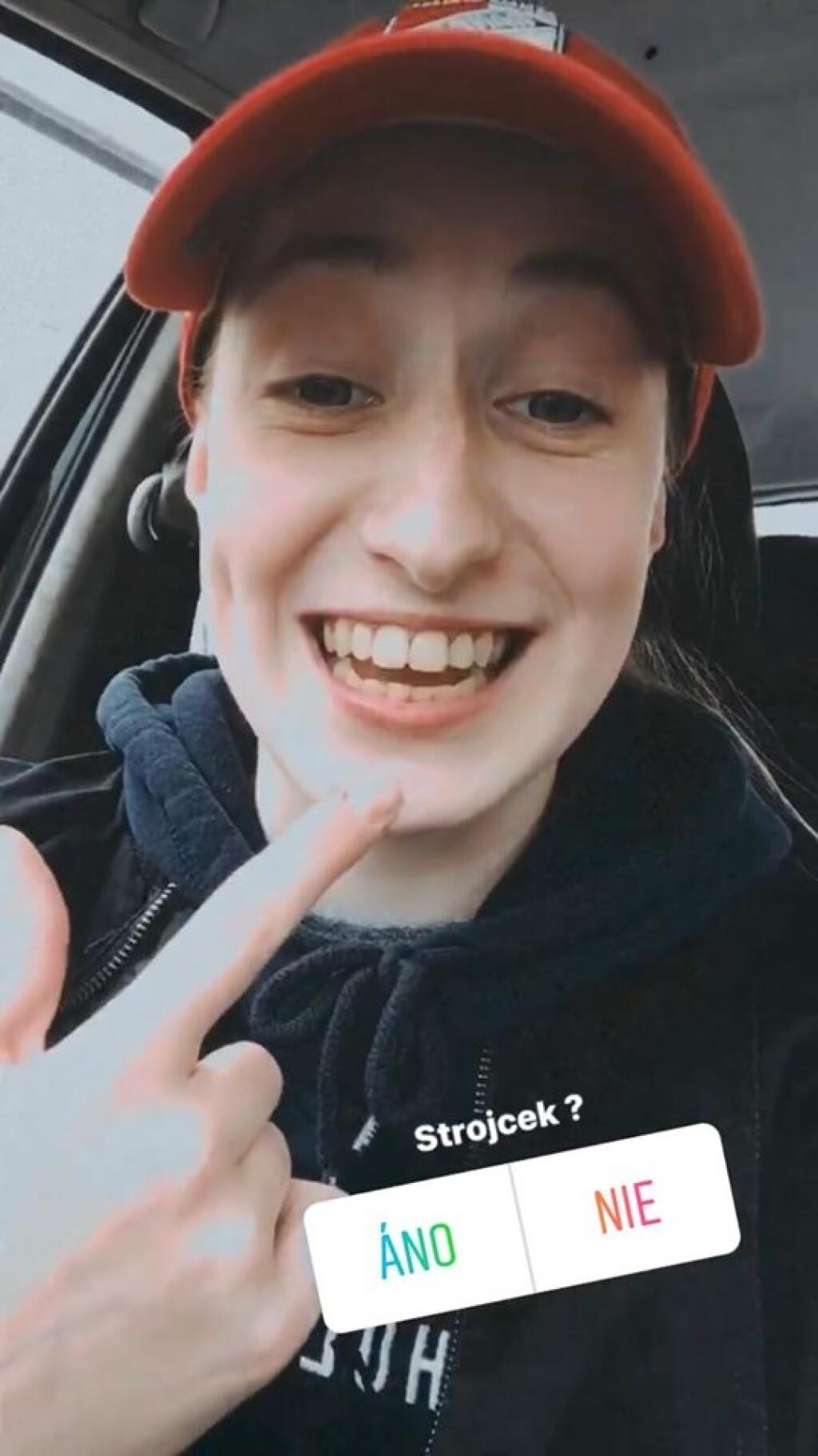 Barbora už nemá strojček.