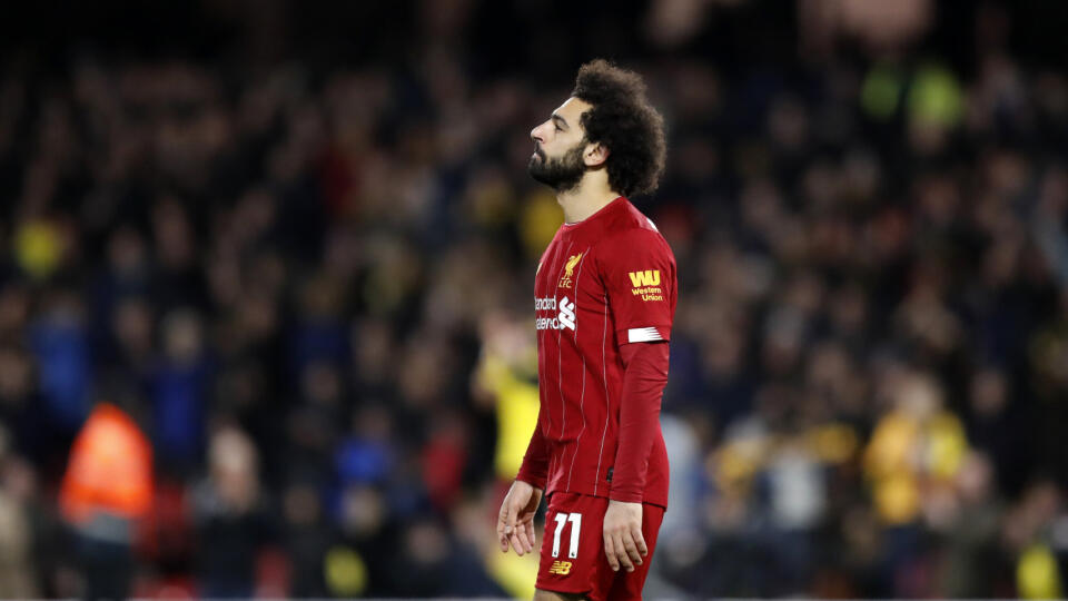 SY 8 Watford - Na snímke hráč Liverpoolu Mohamed Salah odchádza z trávnika po prehre 3:0 v zápase 28. kola anglickej Premiere Leaque Watford - Liverpool vo Watforde 29. februára 2020. FOTO TASR/AP
Liverpool's Mohamed Salah leaves the field at the end of the English Premier League soccer match between Watford and Liverpool at Vicarage Road stadium, in Watford, England, Saturday, Feb. 29, 2020. The match finished 3-0. (AP Photo/Alastair Grant)