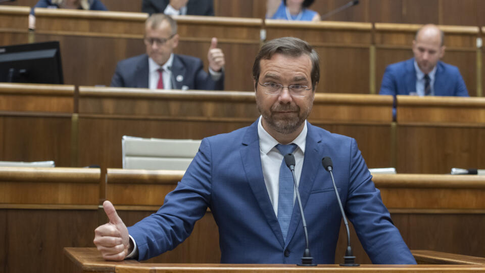 Na snímke poslanec parlamentu SR Marek Krajčí (OĽaNO) počas 66. schôdze NR SR 23. júna 2022 v Bratislave. FOTO TASR - Martin Baumann