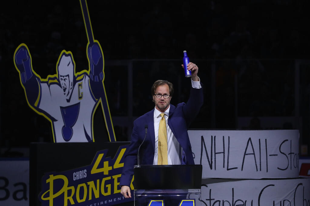 Bývalý kanadský hokejový obranca Chris Pronger sa od St. Louis Blues dočkal veľkej pocty.