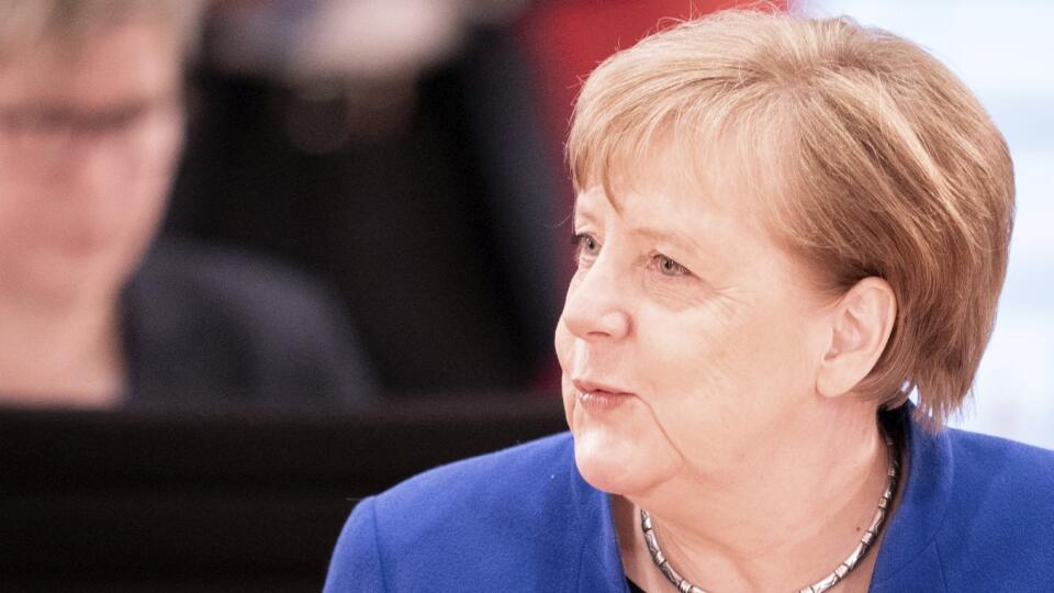 EBE 23 Berlín - Na snímke nemecká kancelárka Angela Merkelová (CDU) počas rokovania spolkovej vlády v Berlíne 13. mája 2020. FOTO TASR/AP
German Chancellor Angela Merkel (CDU) attends the meeting of the Federal Cabinet in the Federal Chancellery in Berlin, Germany, Wednesday, May 13, 2020(Kay Nietfeld/dpa via AP)