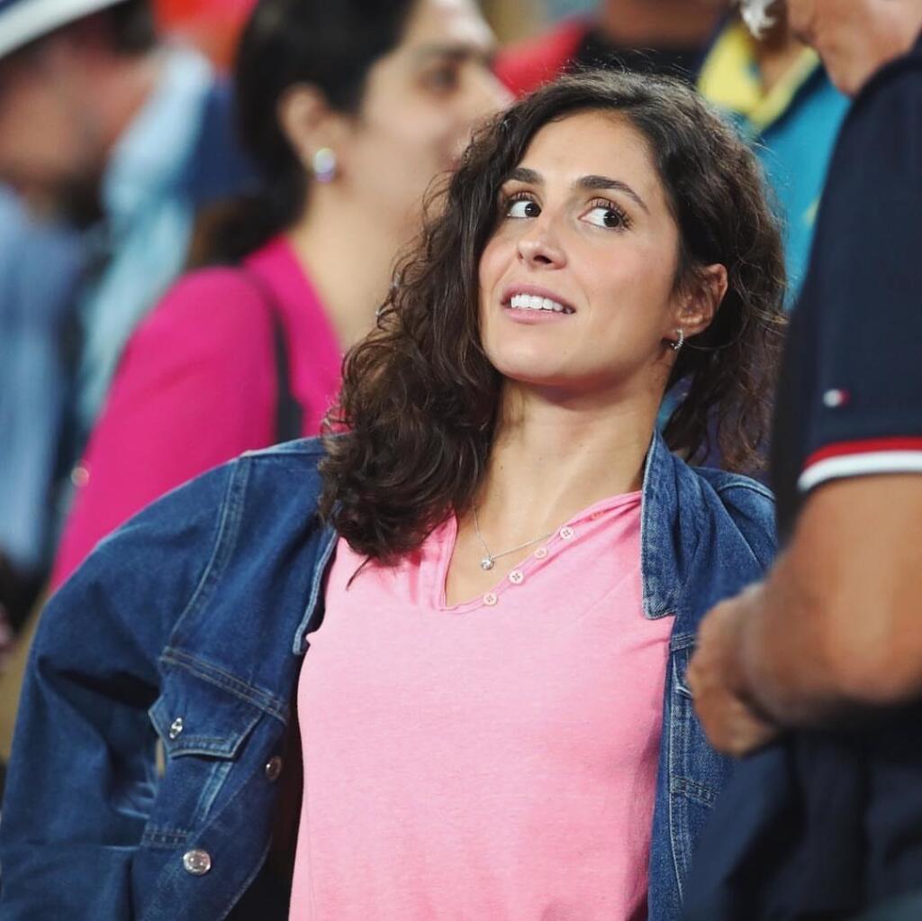 Xisca Perello nie je často videná na tribúnach a možno radšej pozerá Wimbledon z pohodlia domova, keďže dvojica odhalila, že čaká ich prvé dieťa.