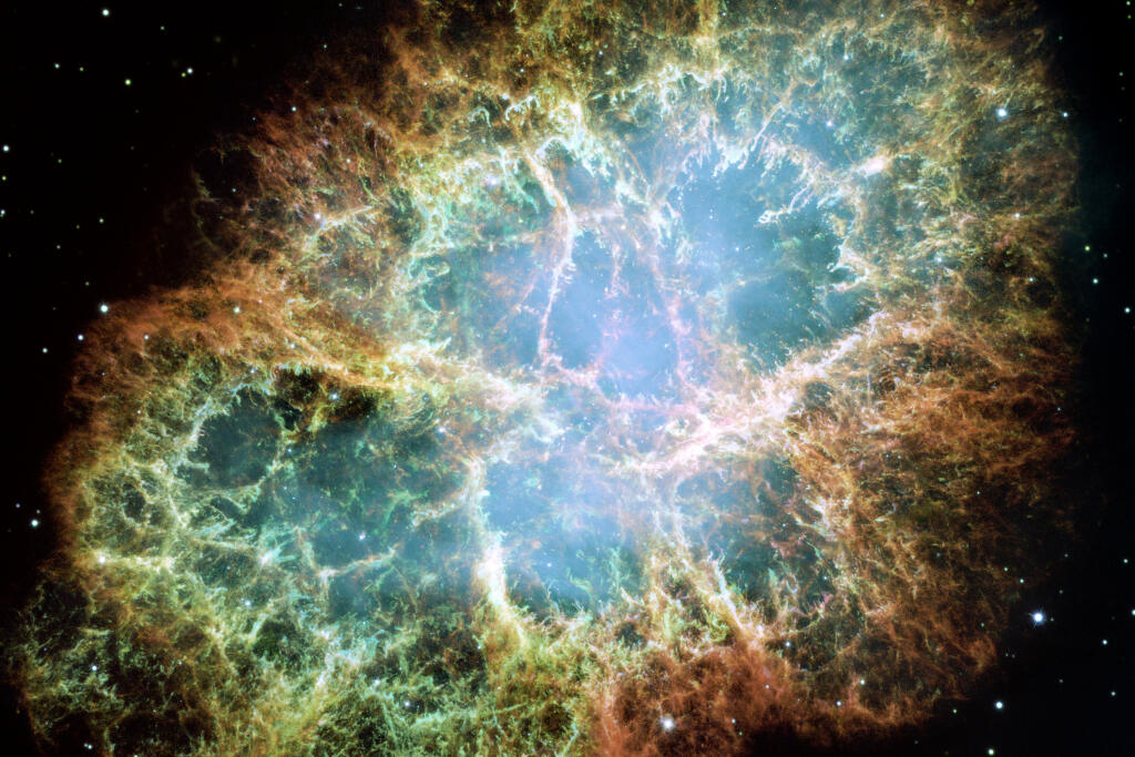 Krabia hmlovina: Plynová difúzna hmlovina v súhvezdí Býka je pozostatkom supernovy SN 1054, ktorá bola zaznamenaná čínskymi a arabskými astronómami už v roku 1054. Neutrónová hviezda v jej strede sa otáča rýchlosťou 30-krát za sekundu. Je od nás vzdialená približne 6 500 svetelných rokov.