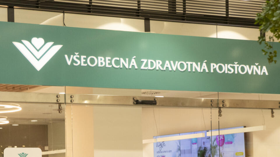 Na snímke je pobočka všeobecnej zdravotnej poisťovni v obchodnom centre Nivy. Všeobecná zdravotná poisťovňa je najväčšou zdravotnou poisťovňou na Slovensku.
