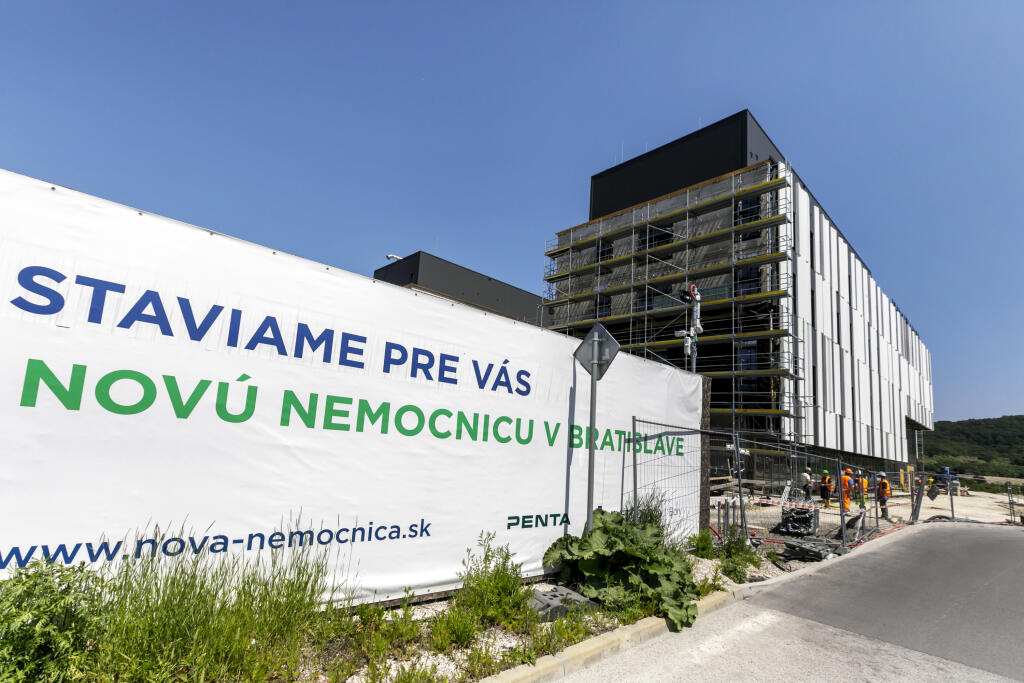 Na snímke stavenisko nemocnice na bratislavských Boroch 3. júna 2021. FOTO TASR - Dano Veselský