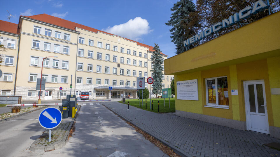 Na snímke nemocnica v Skalici