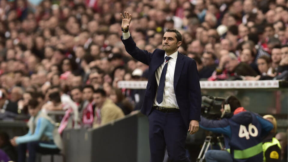 Tréner futbalistov FC Barcelona Ernesto Valverde šetril v sobotňajšom dueli 32. kola najvyššej španielskej súťaže na ihrisku poslednej Huescy (0:0) viaceré opory.