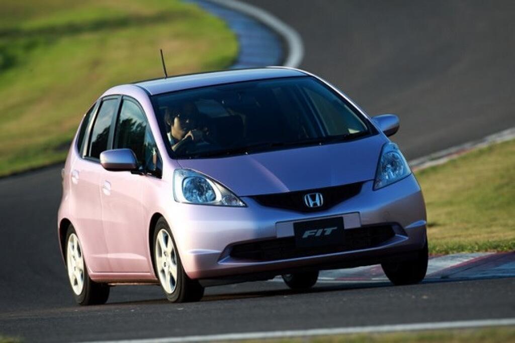 Honda jazz 2008. Honda Fit/Jazz 2008. Хонда фит праворукая 2008. Хонда фит джаз автомат. Honda Jazz, 2002 - 2009, 1-е поколение.