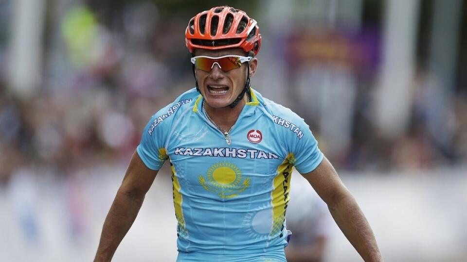 Kazach Alexander Vinokourov cyklistikou žije. V roku 2012 získal v Londýne zlatú olympijskú medailu v cestnej cyklistike.