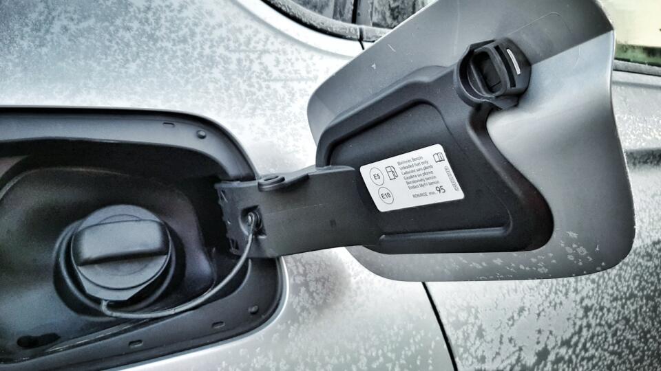 Pri benzíne E10 si treba dávať pozor na jeho trvácnosť.