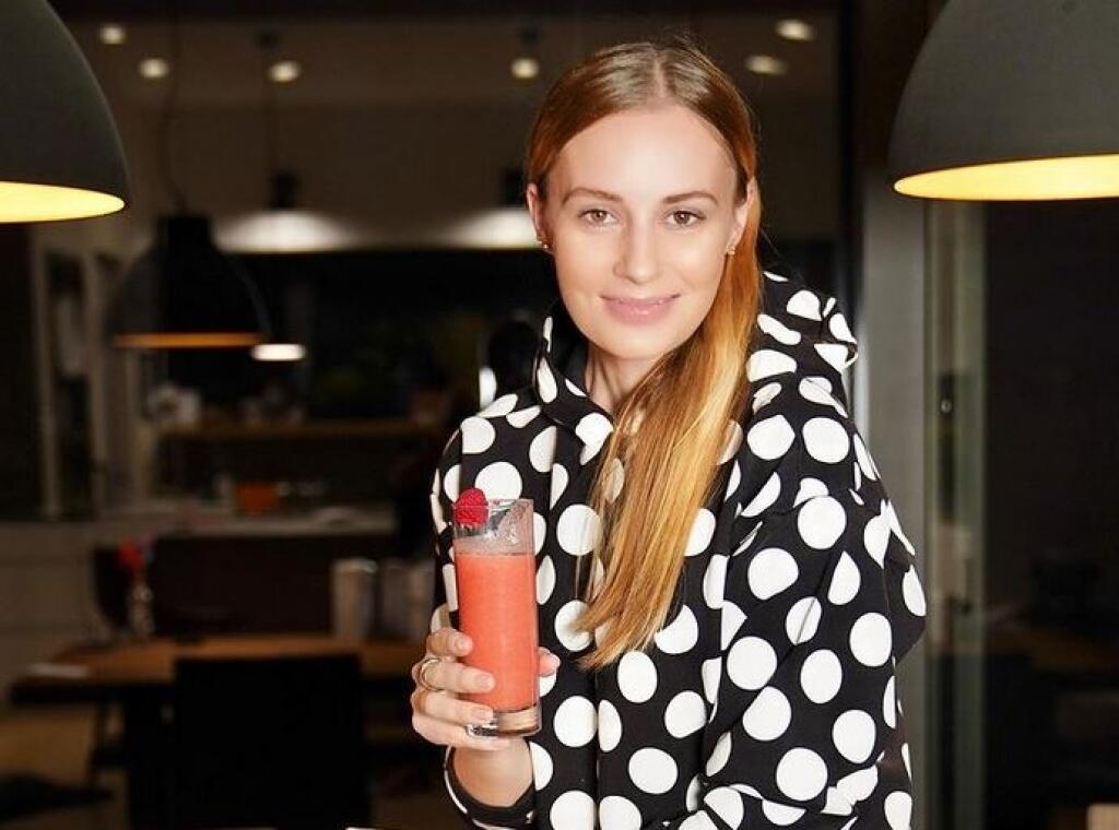 Známa speváčka Mária Čírová sa za sporákom rozhodne nestratí. Varenie a pečenie si naplno užíva v svojej modernej kuchyni.