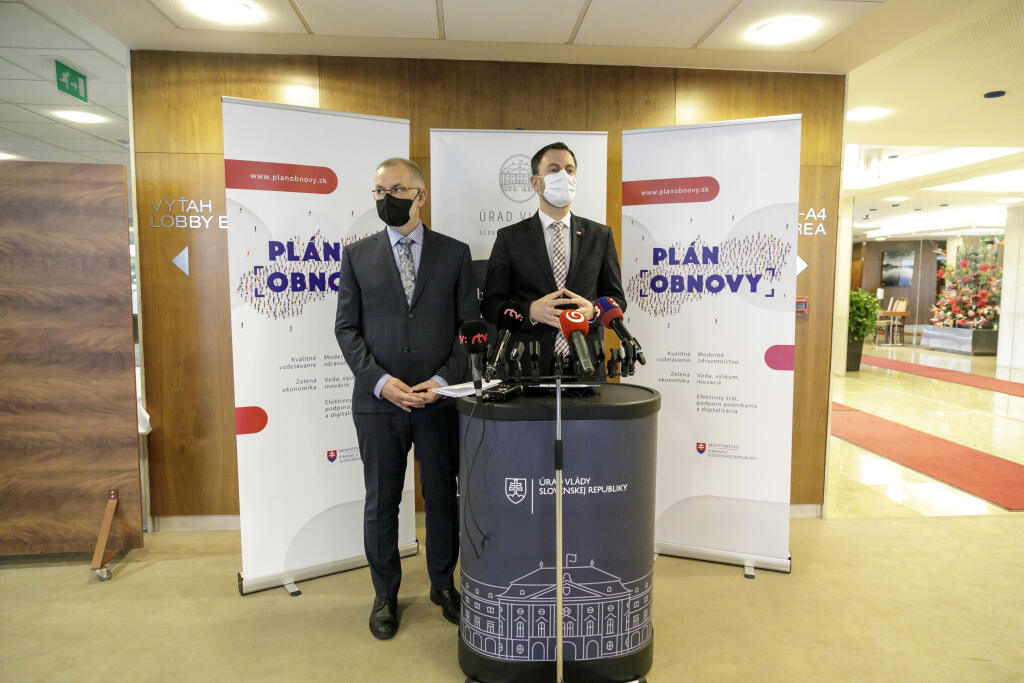 Online diskusiu k plánu obnovy otvoril E. Heger a Ladislav Miko z Európskej komisie v SR 15. decembra 2020.