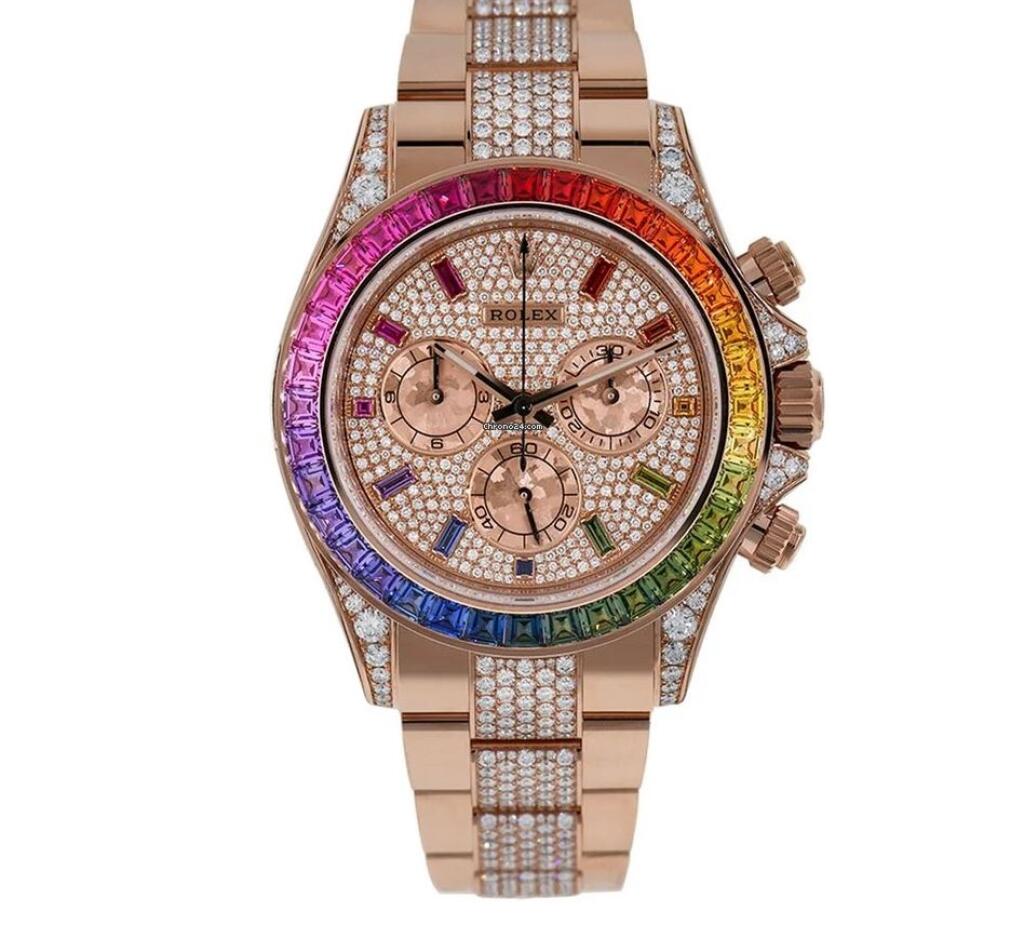 Mirke Federer sa na ruke ligotal model Daytona Rainbow. Kúsok v 18-karátovom zlate s diamantmi a dúhovými zafírmi sa predáva od 750-tisíc eur a cena s môže vyšplhať až k miliónu.