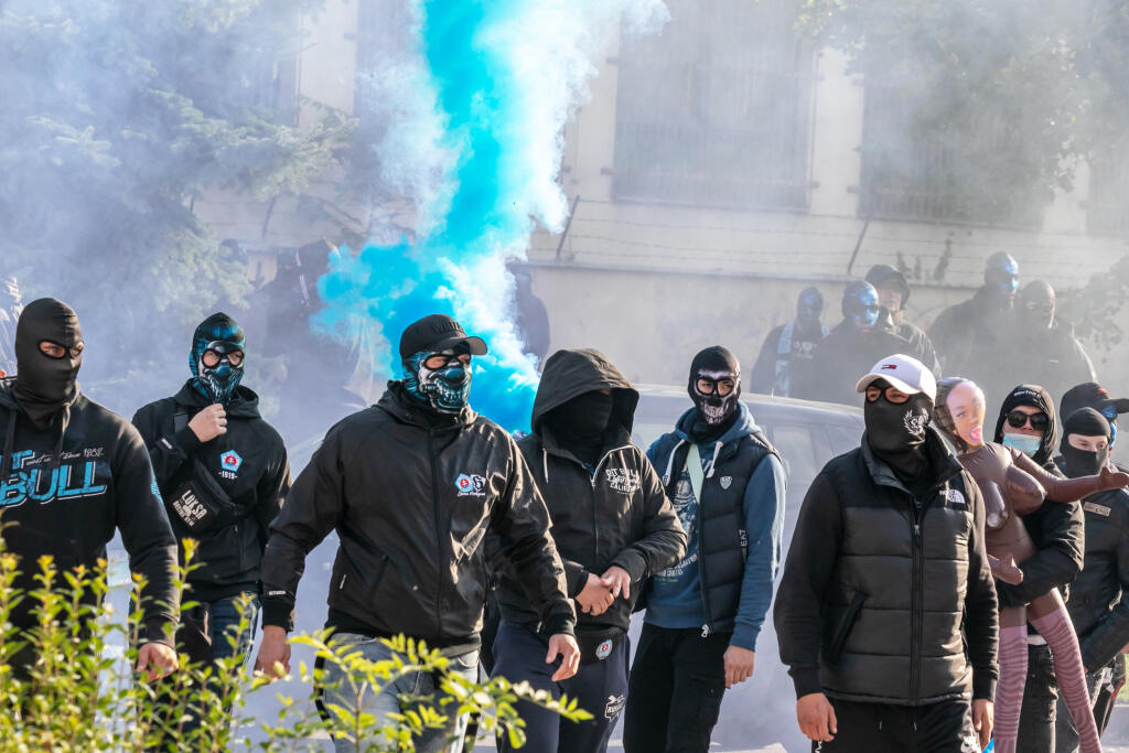 Na snímke je príchod fanúšikov ŠK Slovan Bratislava do Trnavy a ich eskorta na štadión FC Spartak Trnava.