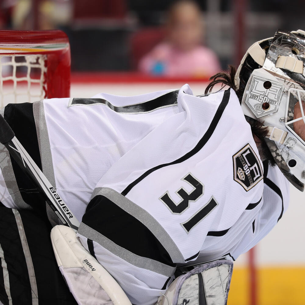 GLENDALE, AZ - SEPTEMBER 26: Goaltender Peter Budaj #31 of the Los Angeles Kings looks down ice during the first period of the preseason NHL game against the Arizona Coyotes at Gila River Arena on April 26, 2016 in Glendale, Arizona. (Photo by Christian Petersen/Getty Images)