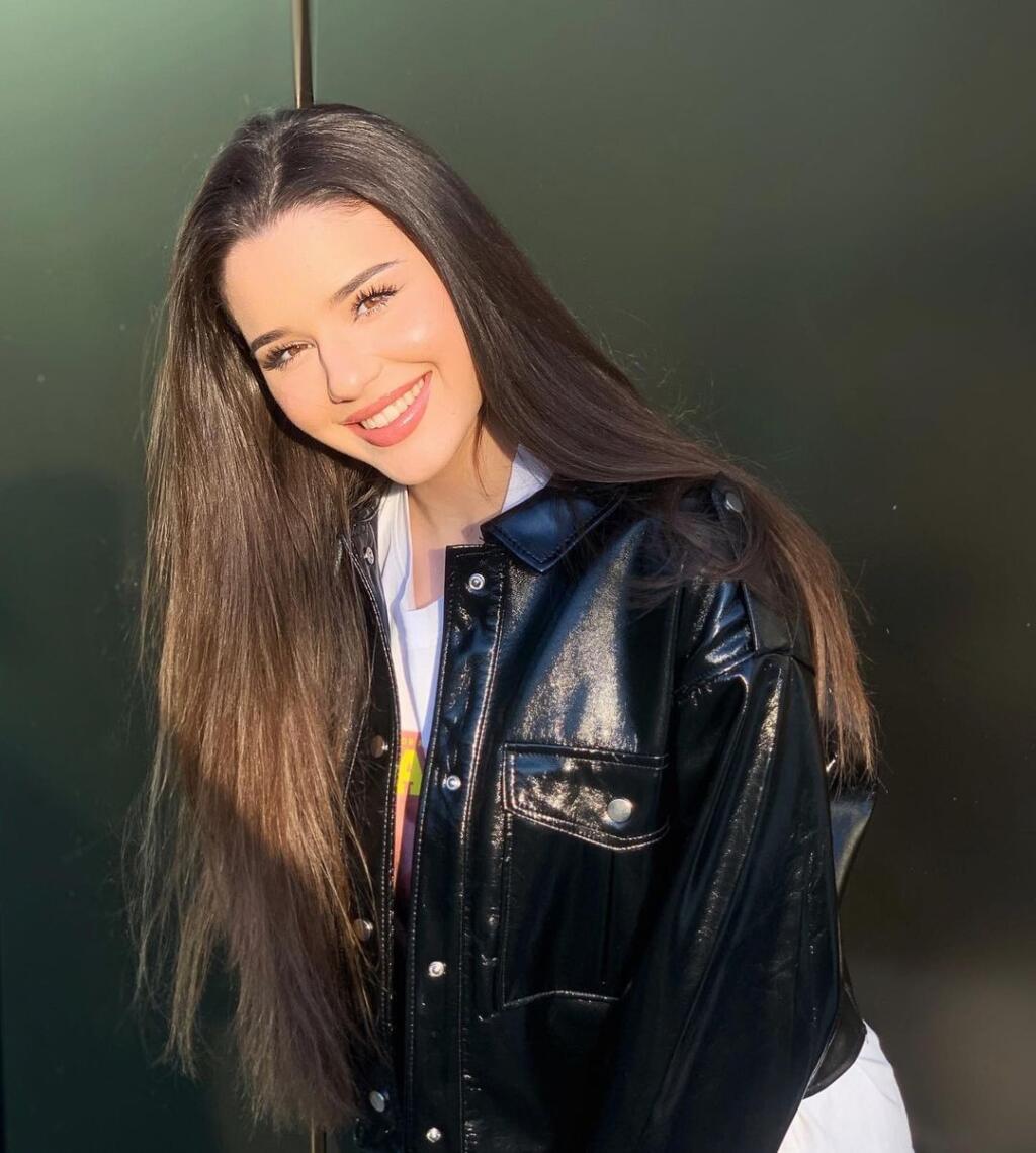 Dcéra Karin Haydu, Vanesa