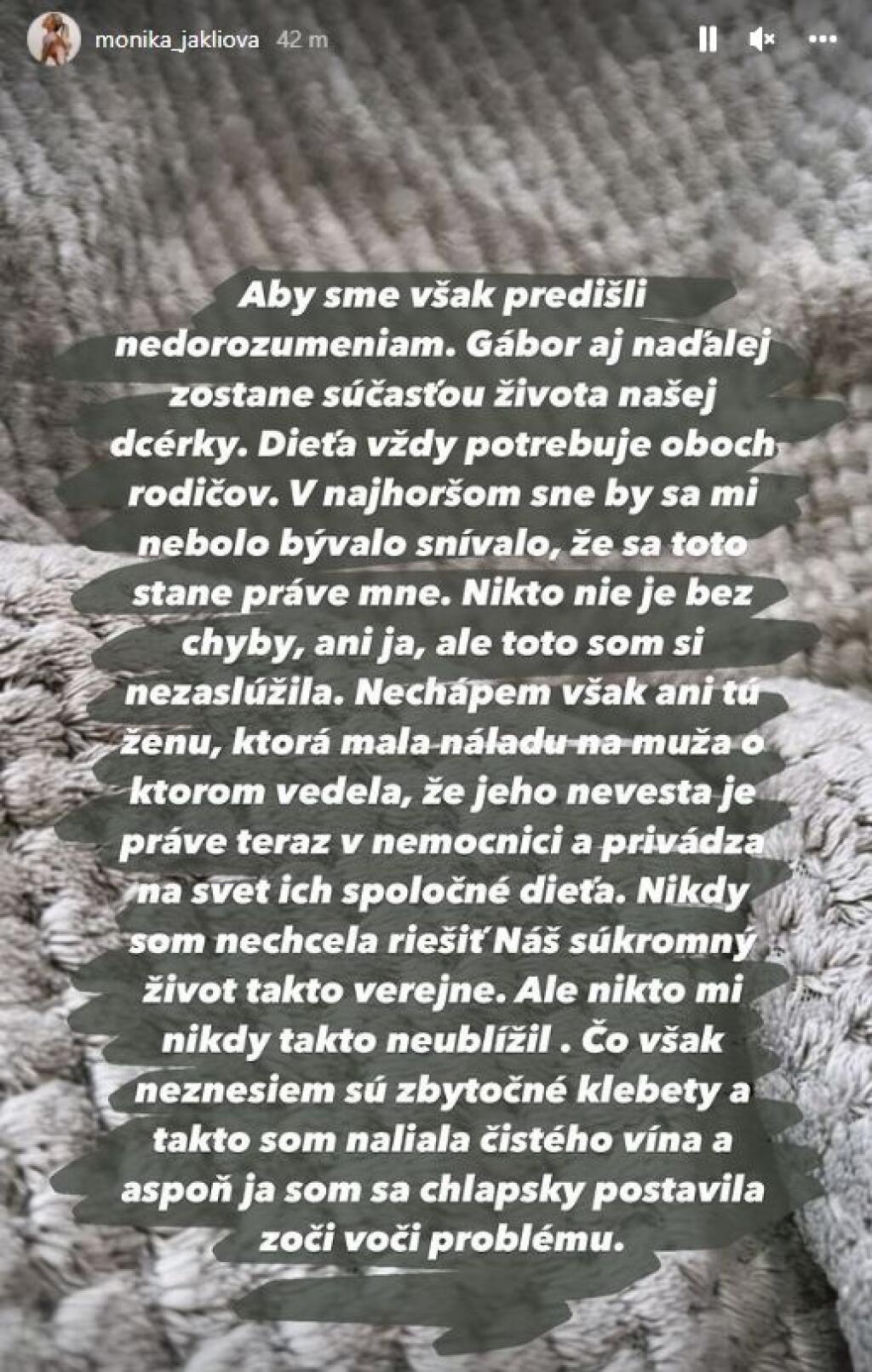 Borárosova partnerka Jákliová informovala o údajnej nevere bojovníka na sociálnej sieti.