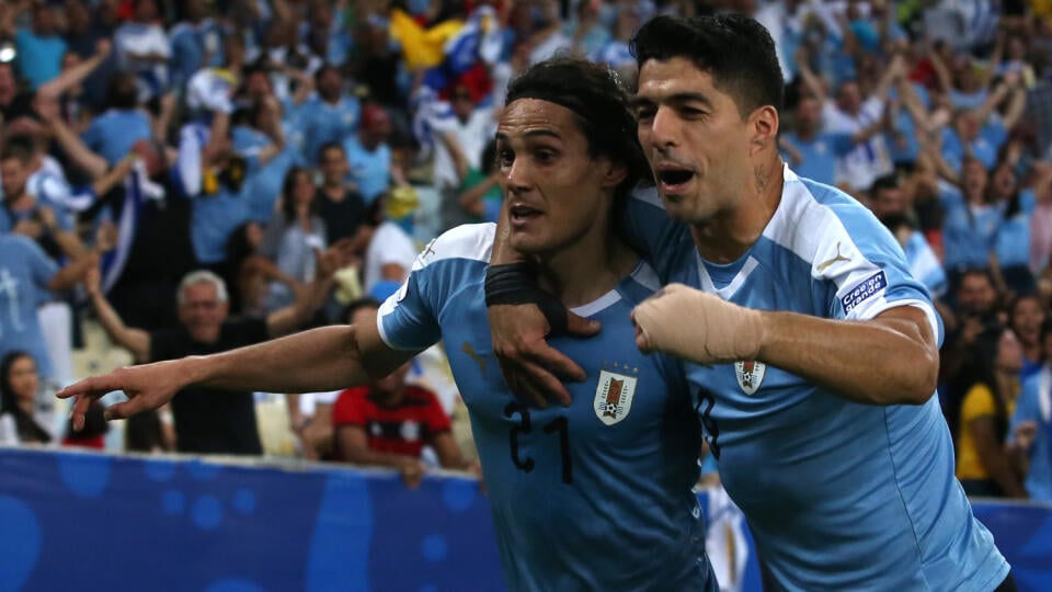 Dve najväčšie hviezdy súčasnej futbalovej reprezentácie Uruguaja sa koncom septembra predstavia v Bratislave.