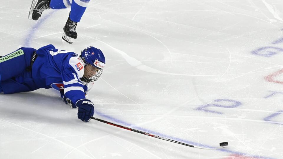 Na snímke Tomáš Pobežal (Slovensko) v zápase B-skupiny úvodného dňa hokejového turnaja Hlinka Gretzky Cup hráčov do 18 rokov Slovensko - Švajčiarsko v Trenčíne 31. júla 2023. FOTO TASR - Radovan Stoklasa