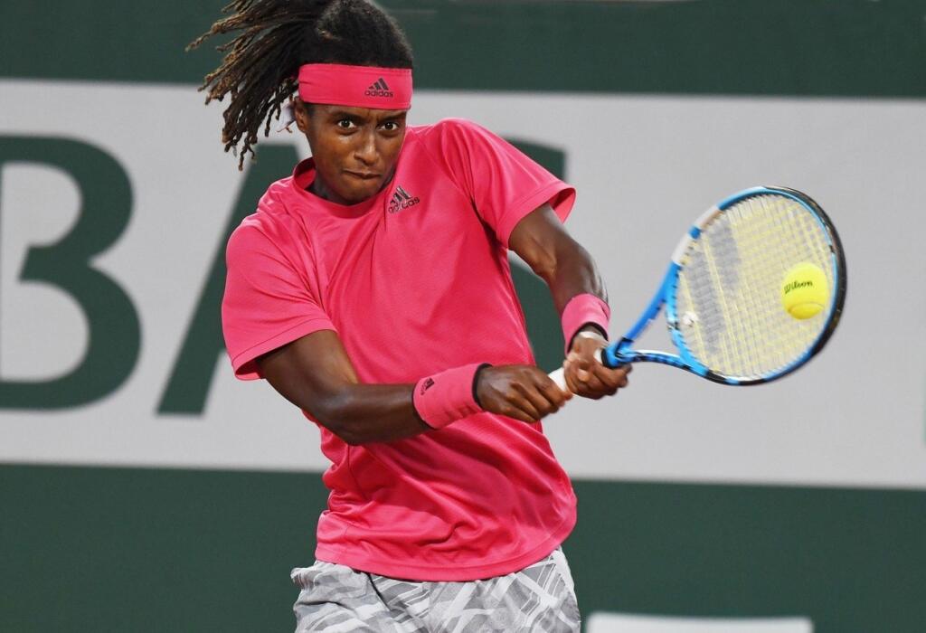 Mikael Ymer zo Švédska stavil na lososovú farbu.