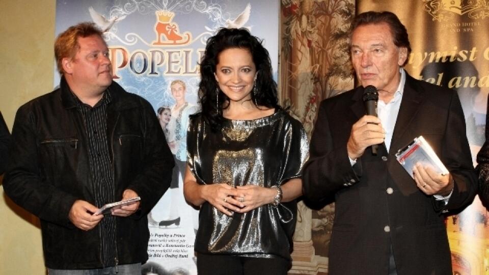 Lucie Bíla s Karlom Gottom a Václavom Koptom na krste CD-čka.