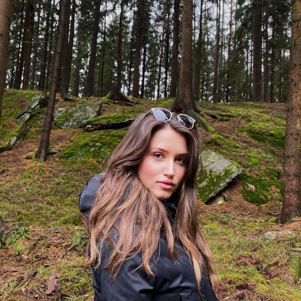 Sexi speváčka Elizabeth Kopecká sa niekoľko mesiacov pohybovala okolo Jaromíra Jágra.