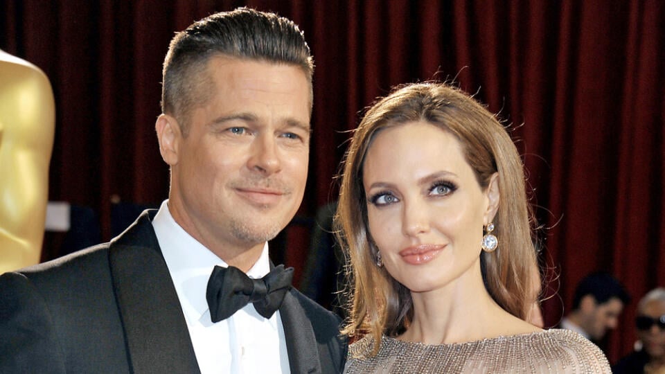 Exmanželia Brad Pitt a Angelina Jolie. Najprv veľká láska, teraz si nevedia dôjsť ani na meno.