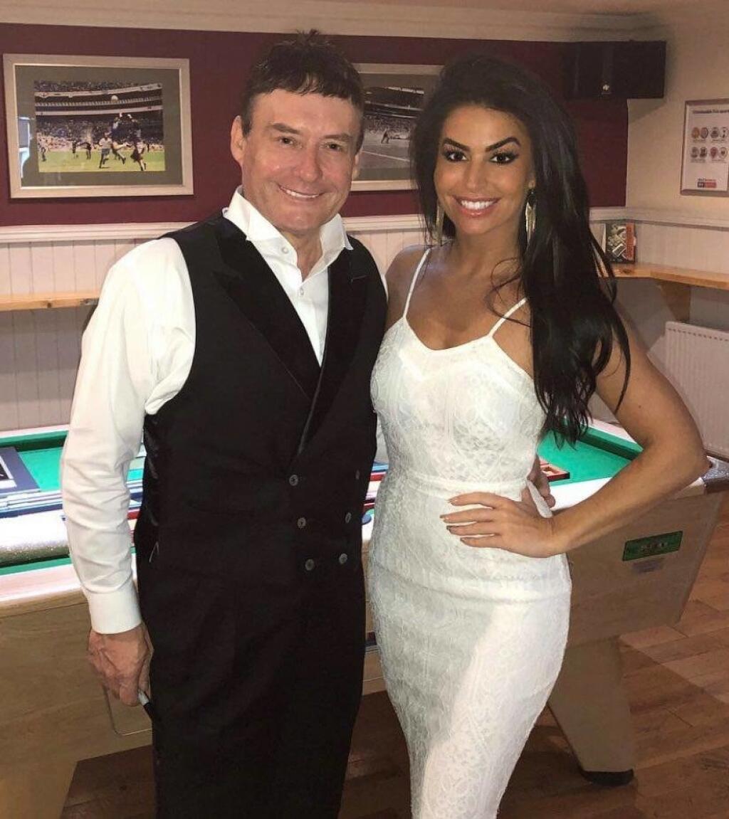 Legenda snookru Jimmy White (58) žije s o 13- rokov mladšou Jade.