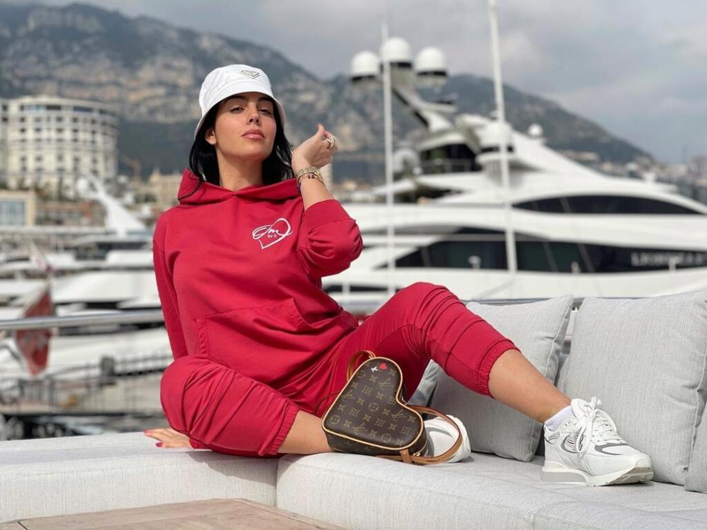 Polovička Cristiana Ronalda Georgina Rodríguez je zavalená luxusom.