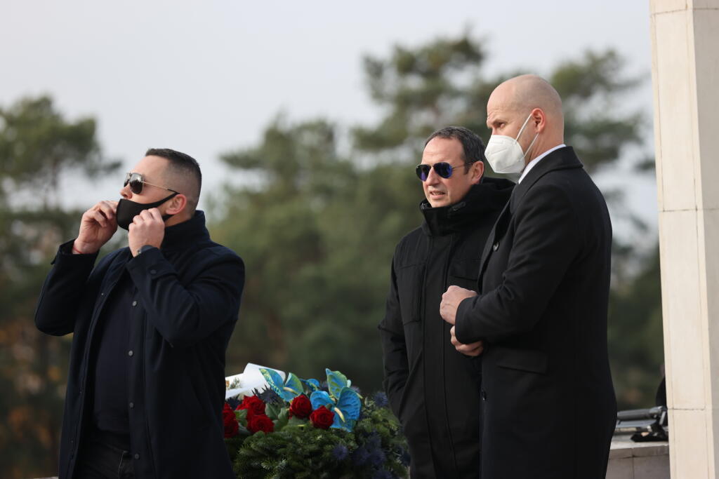 Na pohreb dorazili Miroslav Lažo (vľavo) aj Martin Štrbák.