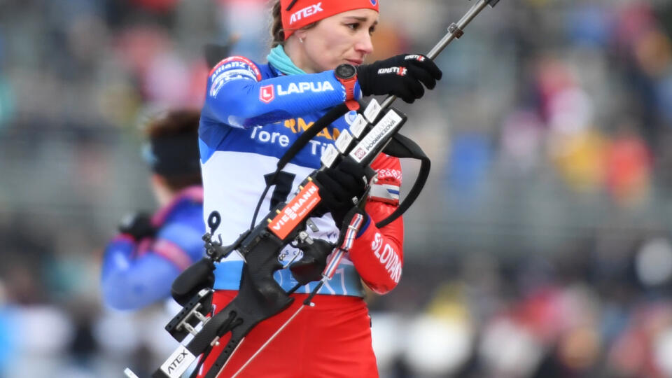 Na snímke slovenská biatlonistka Paulína Bátovská Fialková strieľa počas vytrvalostných pretekov žien na 15 km na podujatí 5. kola Svetového pohára v biatlone 12. januára 2023 v nemeckom Ruhpoldingu. FOTO TASR - Martin Baumann