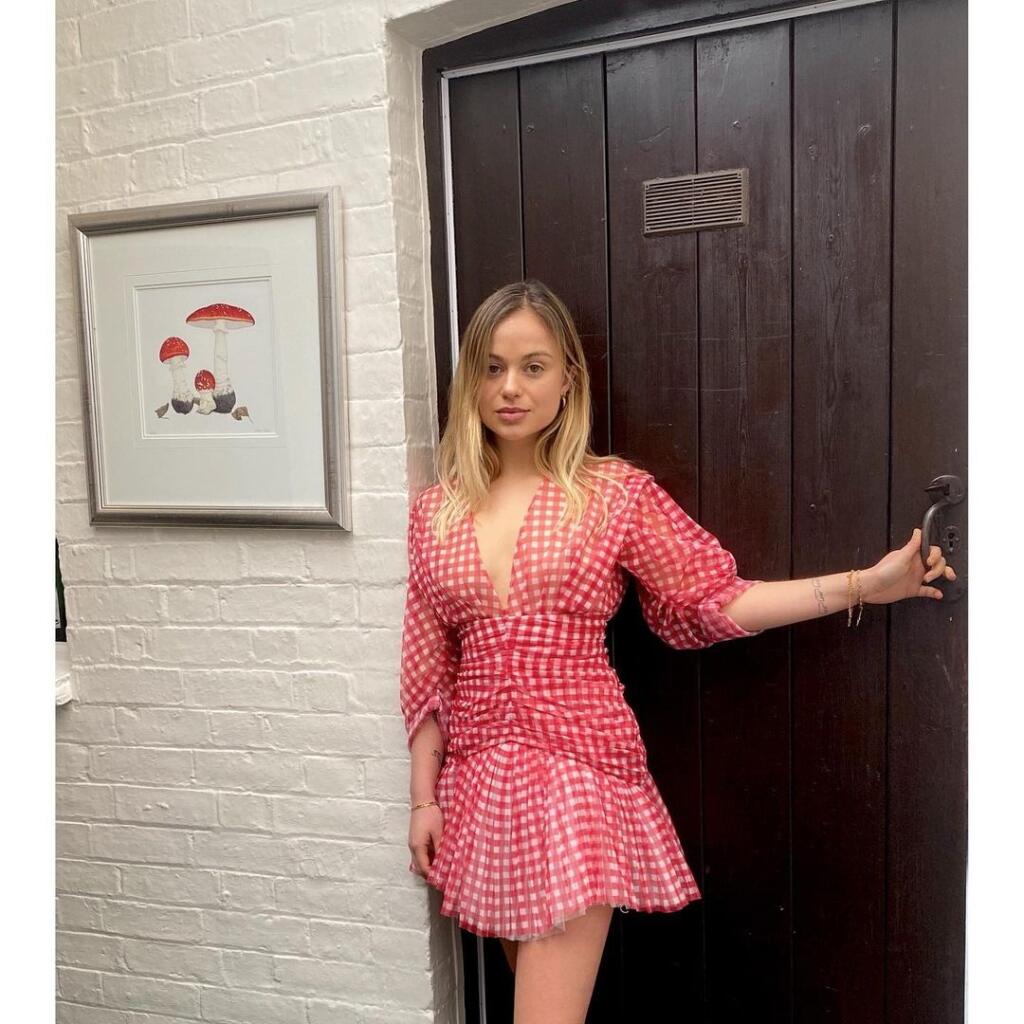 Sesternica princa Harryho a Williama lady Amelia Windsor (25) je v poradí na britský trón až na 42. mieste.