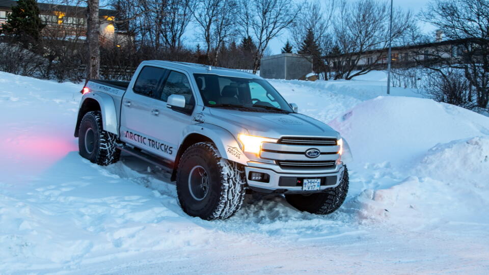 Ford F-150 Lariat AT44.