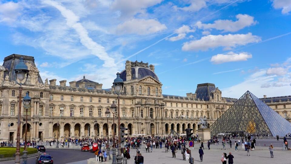 Palác Louvre, Paríž, Francúzsko