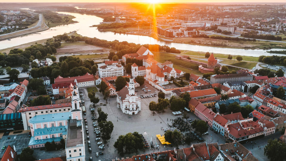 Starobylé centrum Kaunasu leží na sútoku dvoch riek.