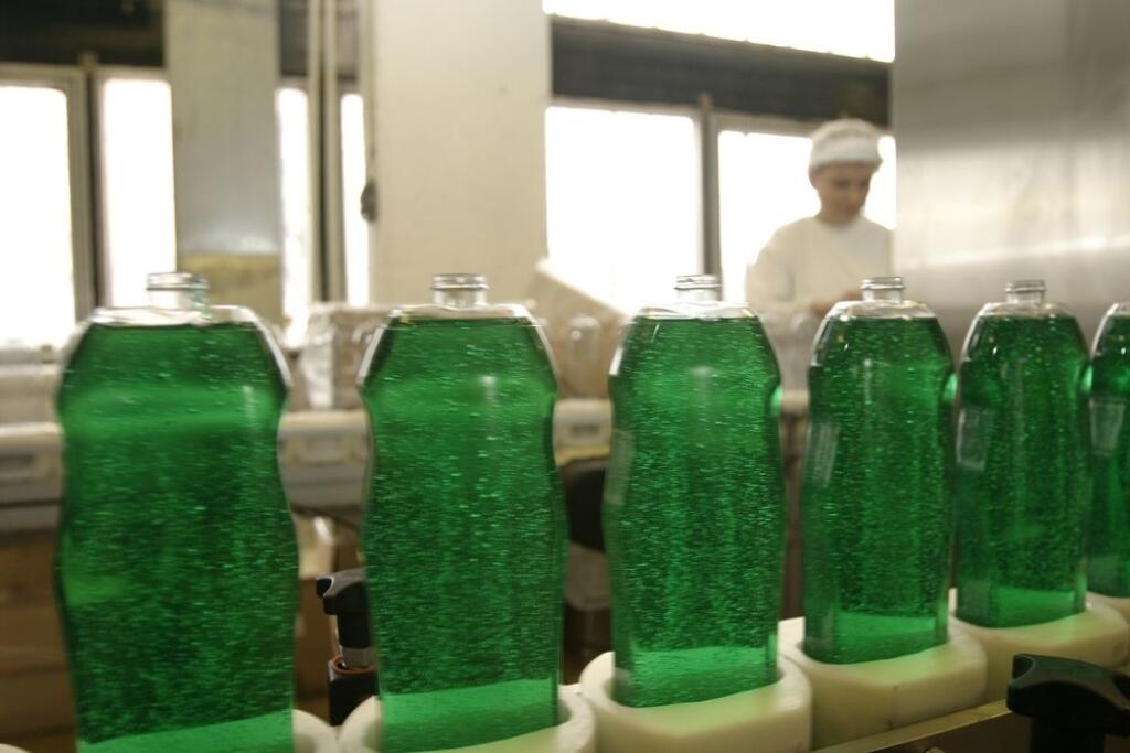 Farmaobor kupuje levického výrobcu šampónov