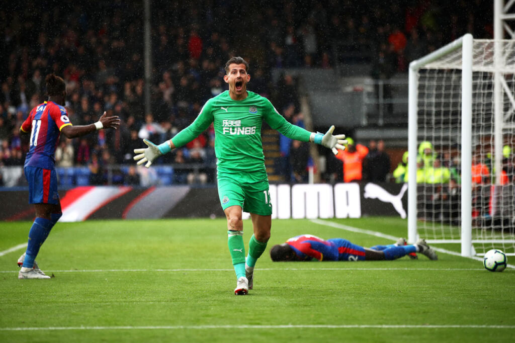 Súčasťou nočného záťahu, po ktorom Ján Kozák odstúpil z pozície trénera futbalovej reprezentácie, bol aj Martin Dúbravka.