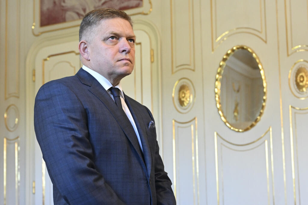 Na snímke predseda strany SMER-SD Robert Fico počas prijatia v Prezidentskom paláci 2. októbra 2023 v Bratislave. Prezidentka SR Zuzana Čaputová dnes poverí predsedu Smeru-SD Roberta Fica zostavením novej vlády. FOTO TASR - Jaroslav Novák