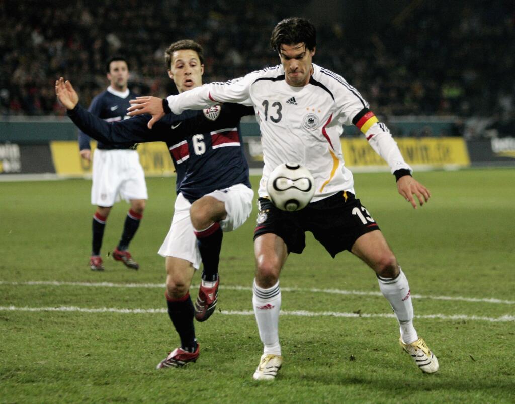 Michael Ballack bol dlhé roky neodmysliteľnou súčasťou nemeckej futbalovej reprezentácie.