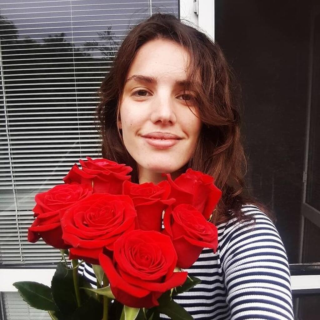 Sarah Arató.