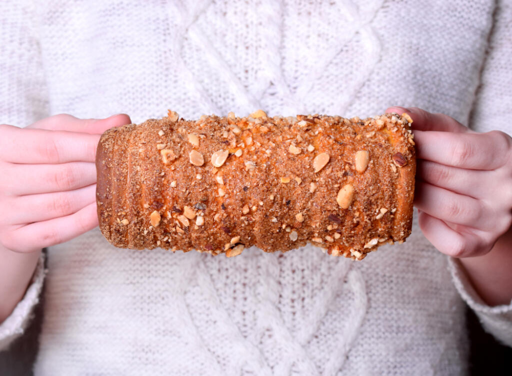 Trdelník – sladký koláč z kysnutého cesta.