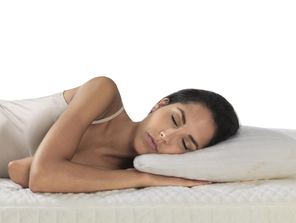 Правильное положение на подушке при сне на боку