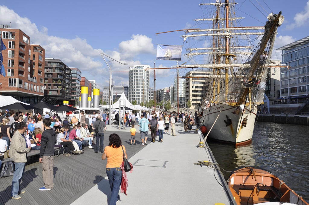 Atmosféru HafenCity dotvárajú historické lode