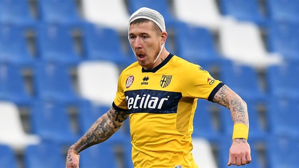 Slovenský reprezentant Juraj Kucka (33) zažil bláznivý zápas Parmy so Sassuolom (1:1)