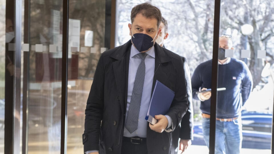 Na snímke podpredseda vlády a minister financií SR Igor Matovič (OĽANO) prichádza na 61. zasadnutie vlády SR 25. februára 2022 v Bratislave. FOTO TASR - Pavel Neubauer