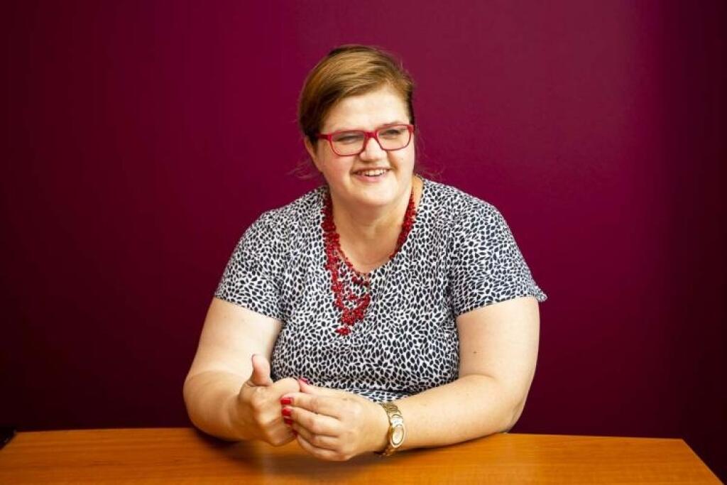 Odborníčka na hypotéky: Ľudia sú rozmaznaní nízkymi úrokmi, mladí nevedia sporiť